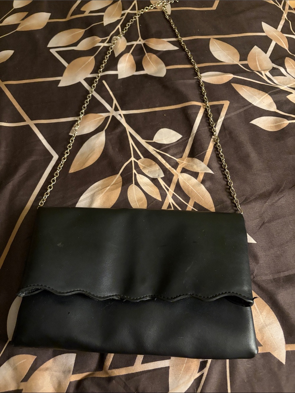 Black Scalloped Edge Crossbody Clutch